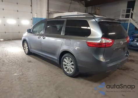 2015 Toyota Sienna Le 7 Passenger z USA, uszkodzony, nr VIN 5TDJK3DC2FS099379